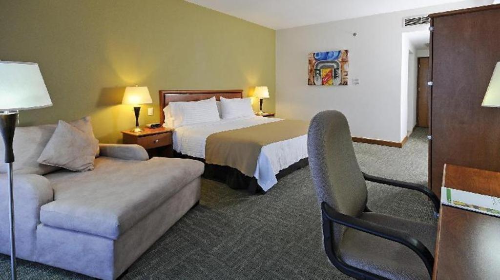 Holiday Inn Irapuato By Ihg Exterior photo