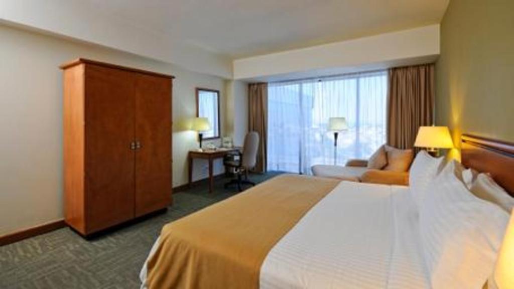 Holiday Inn Irapuato By Ihg Exterior photo