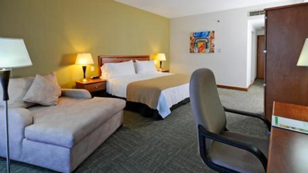 Holiday Inn Irapuato By Ihg Exterior photo