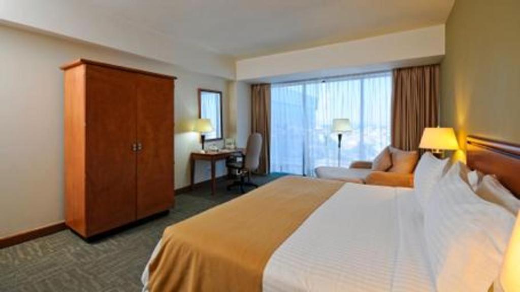 Holiday Inn Irapuato By Ihg Exterior photo